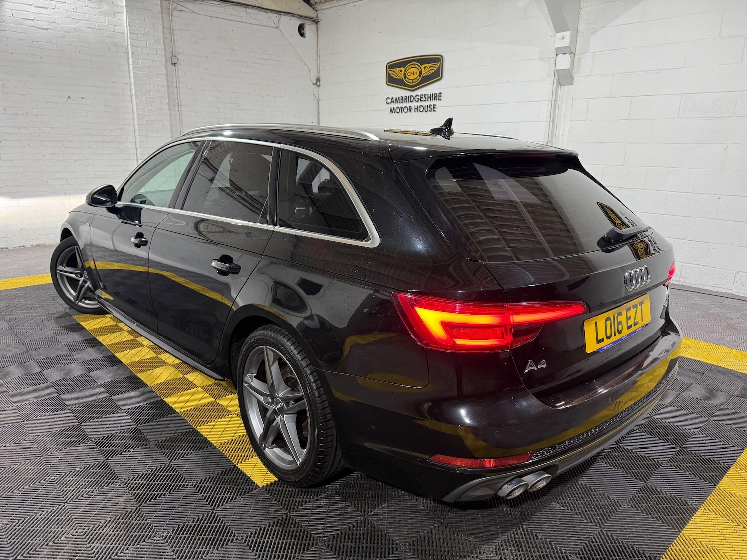 Used Audi A4 2016 for sale - 76498471: Photo 2