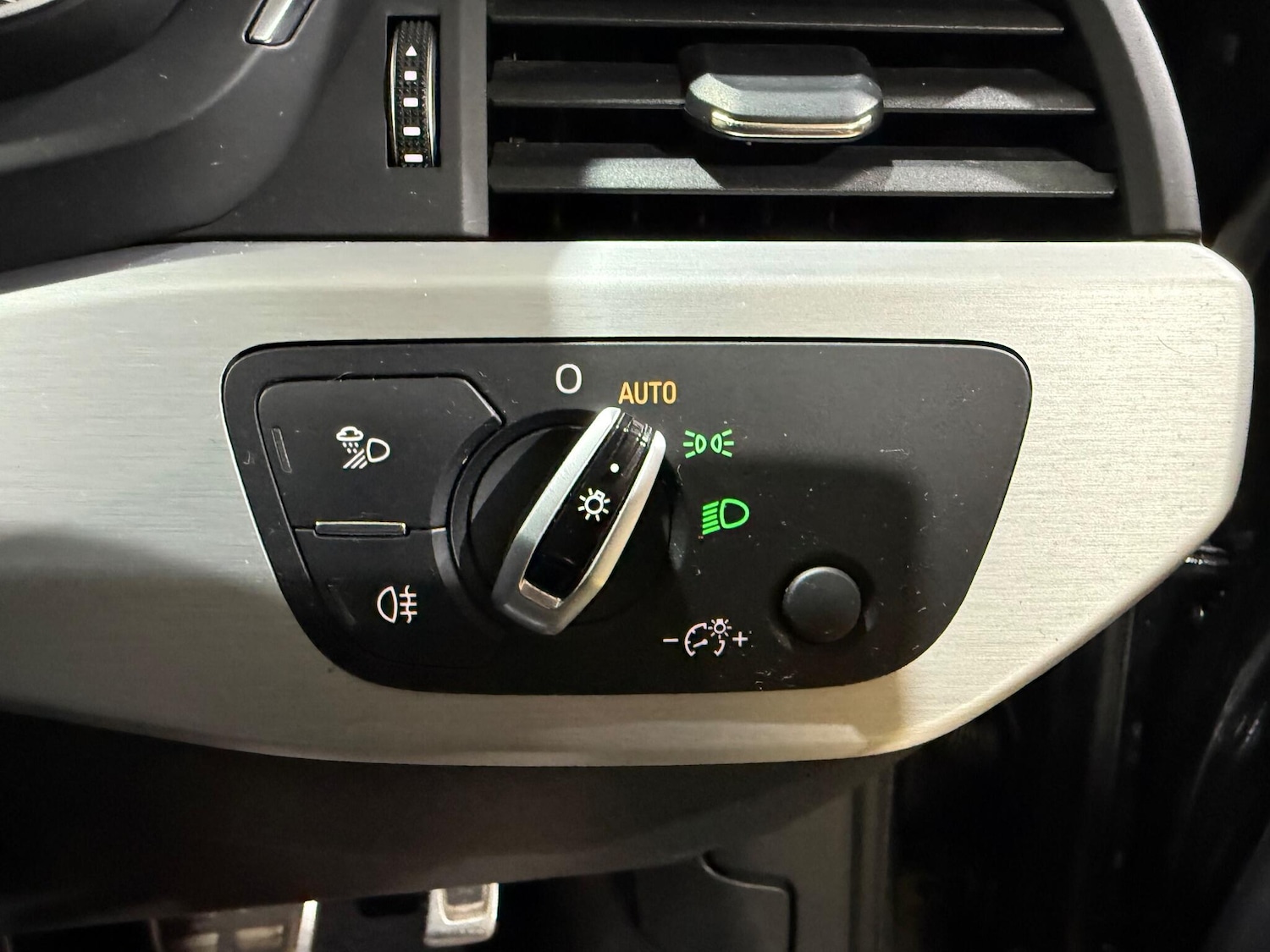 Used Audi A4 2016 for sale - 76498471: Photo 37