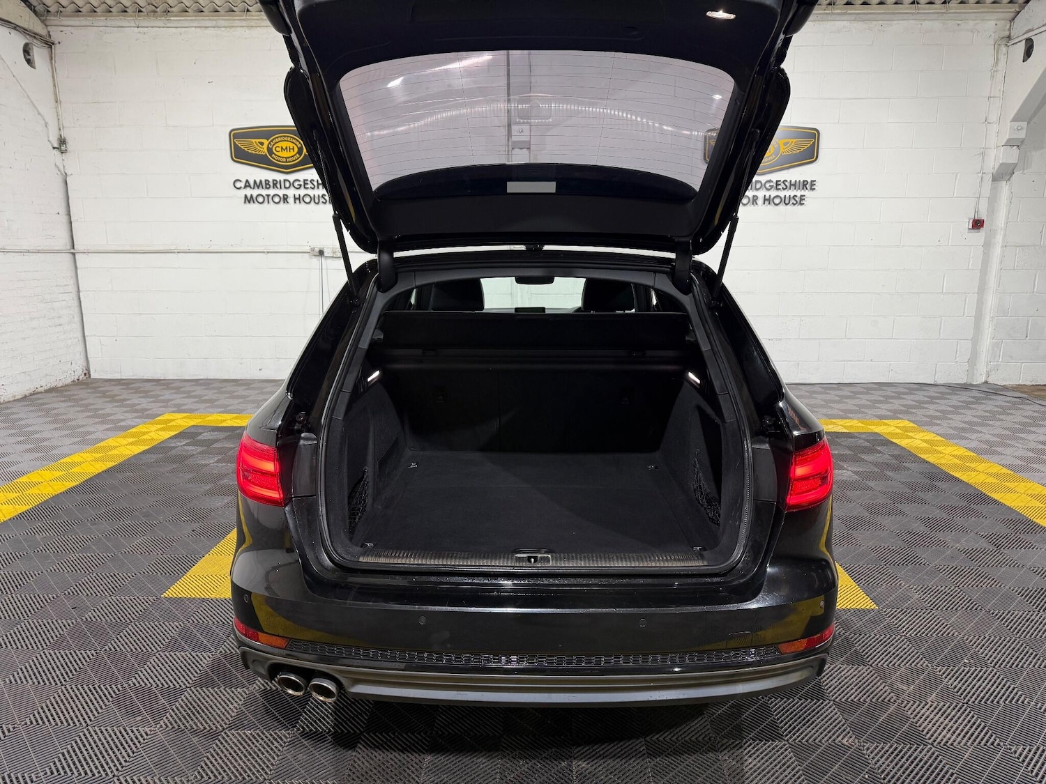 Used Audi A4 2016 for sale - 76498471: Photo 76