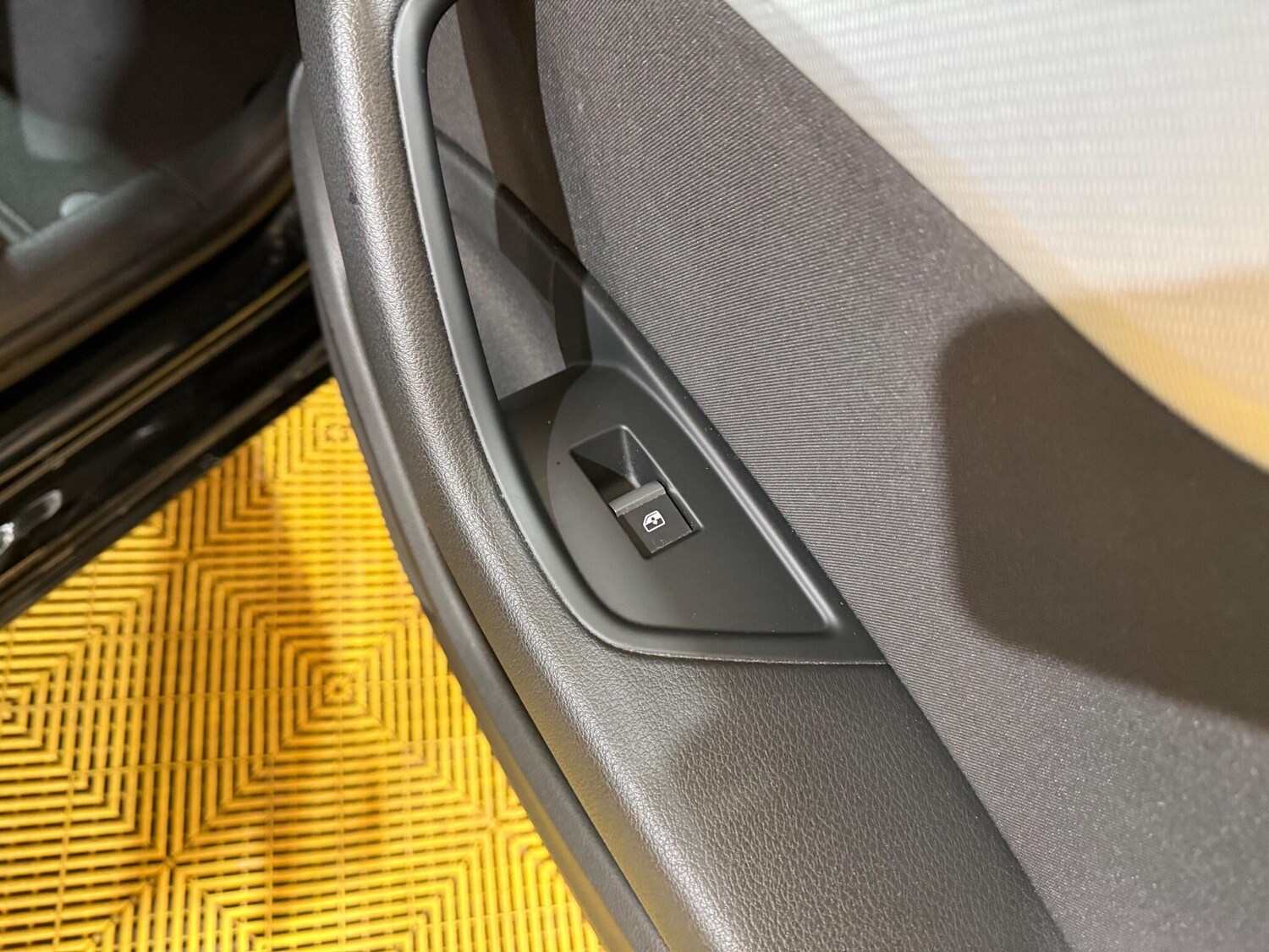 Used Audi A4 Avant 2017 for sale - 76306848: Photo 47