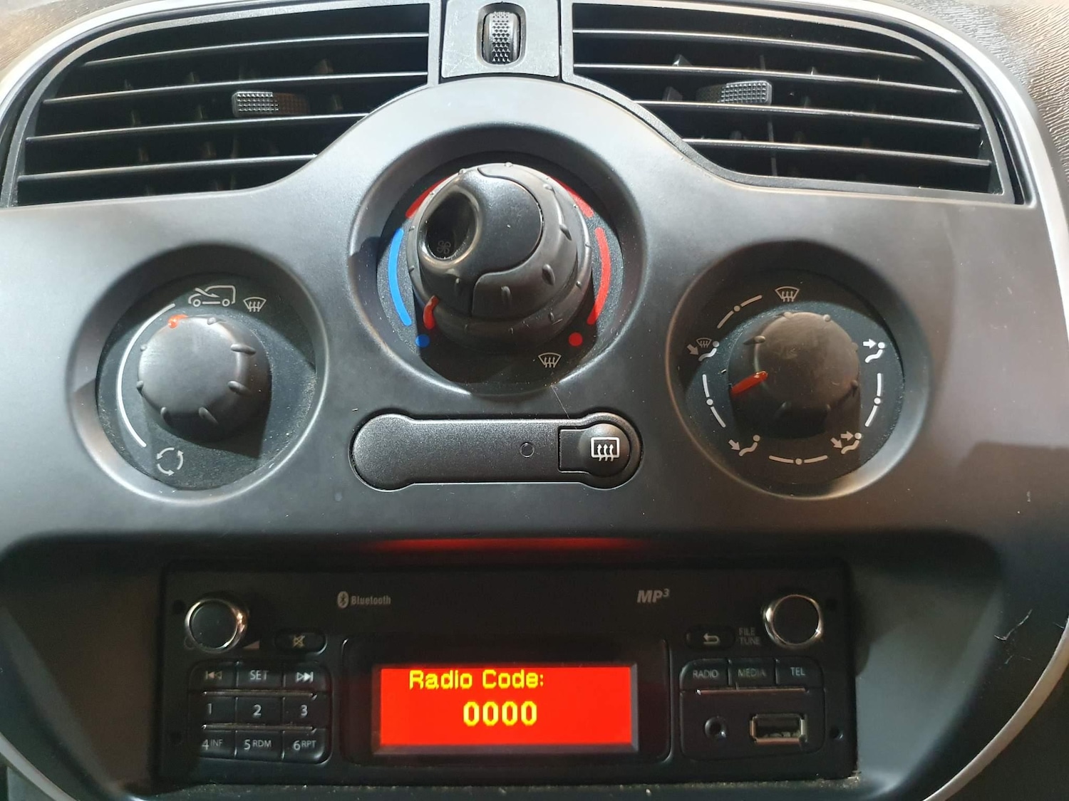 Used Renault Kangoo 2015 for sale - 76122457: Photo 23