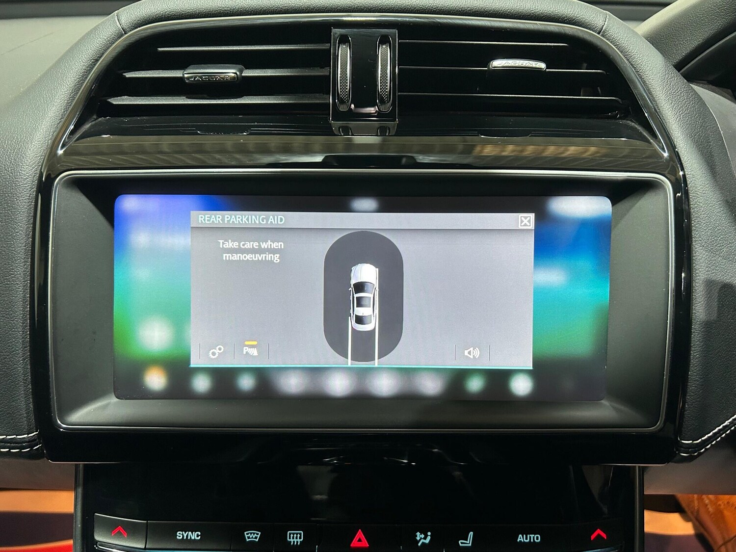 Used Jaguar XE 2019 for sale - 76513215: Photo 18