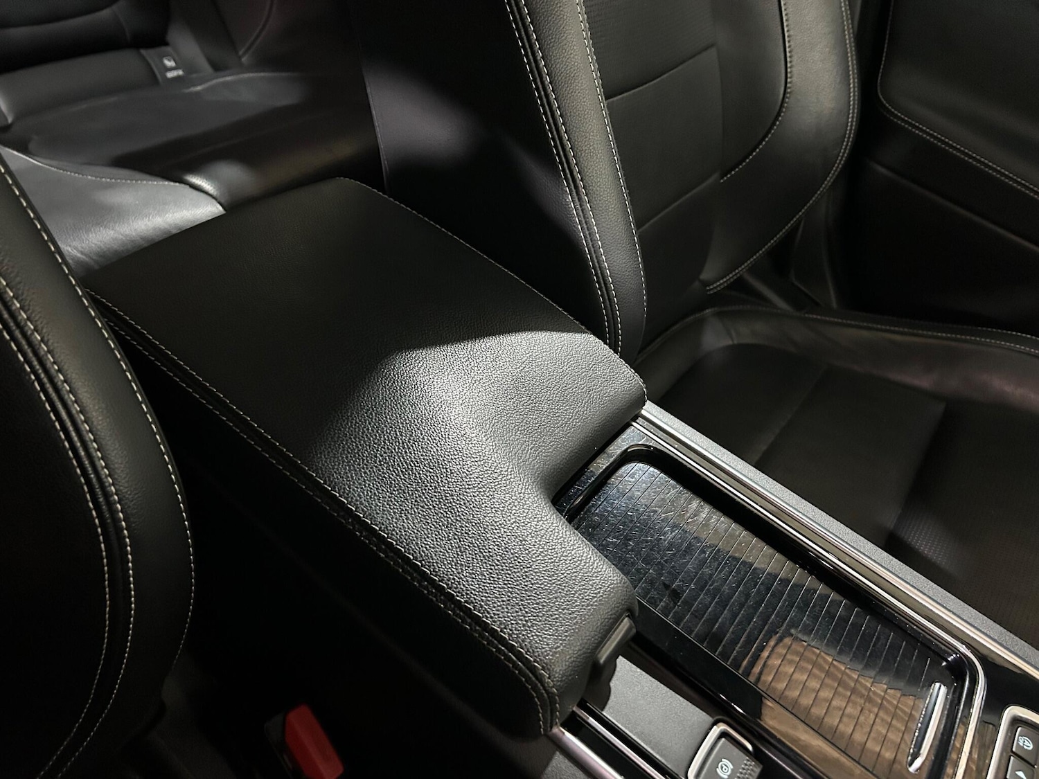 Used Jaguar XE 2019 for sale - 76513215: Photo 25