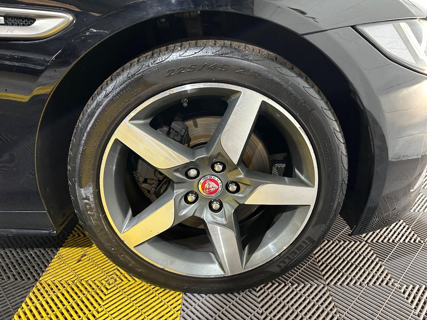 Used Jaguar XE 2019 for sale - 76513215: Photo 31