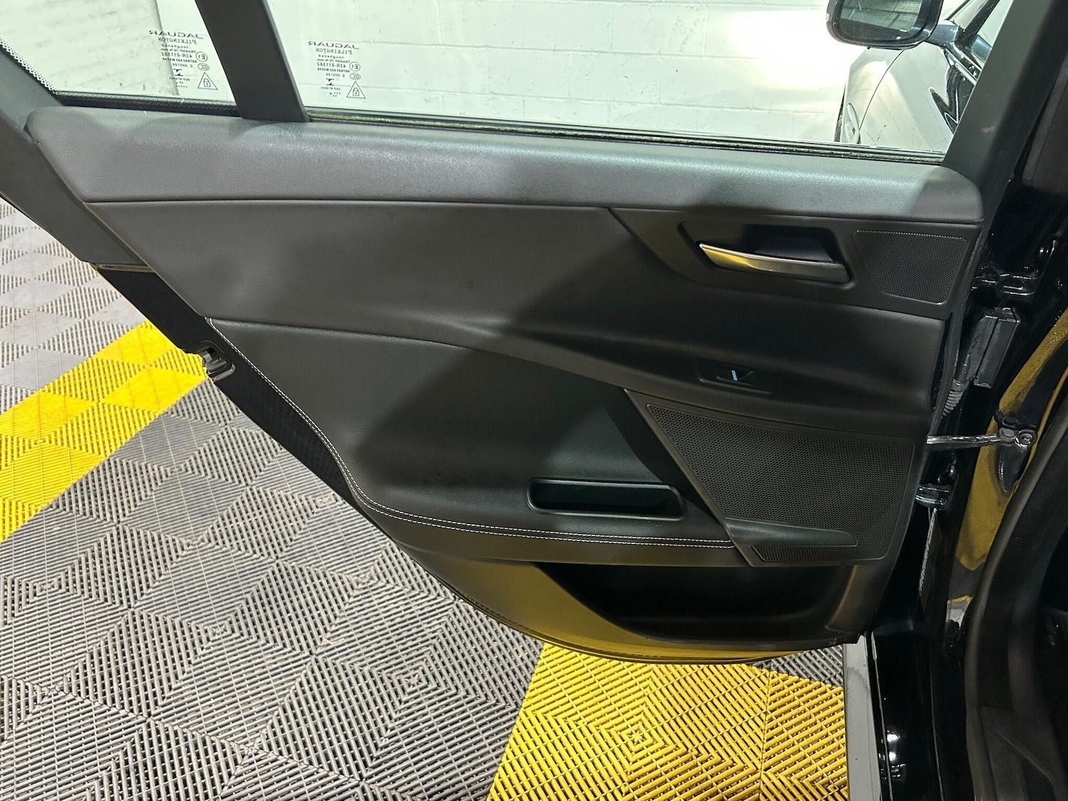 Used Jaguar XE 2019 for sale - 76513215: Photo 61