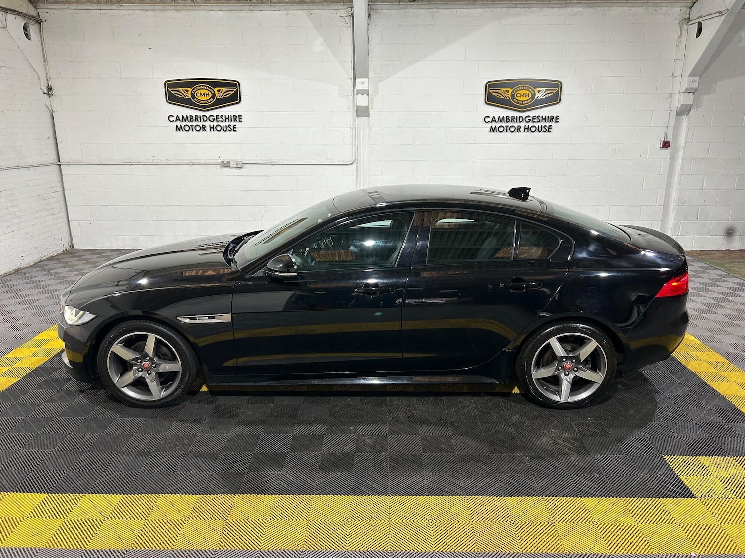 Used Jaguar XE 2019 for sale - 76513215: Photo 66