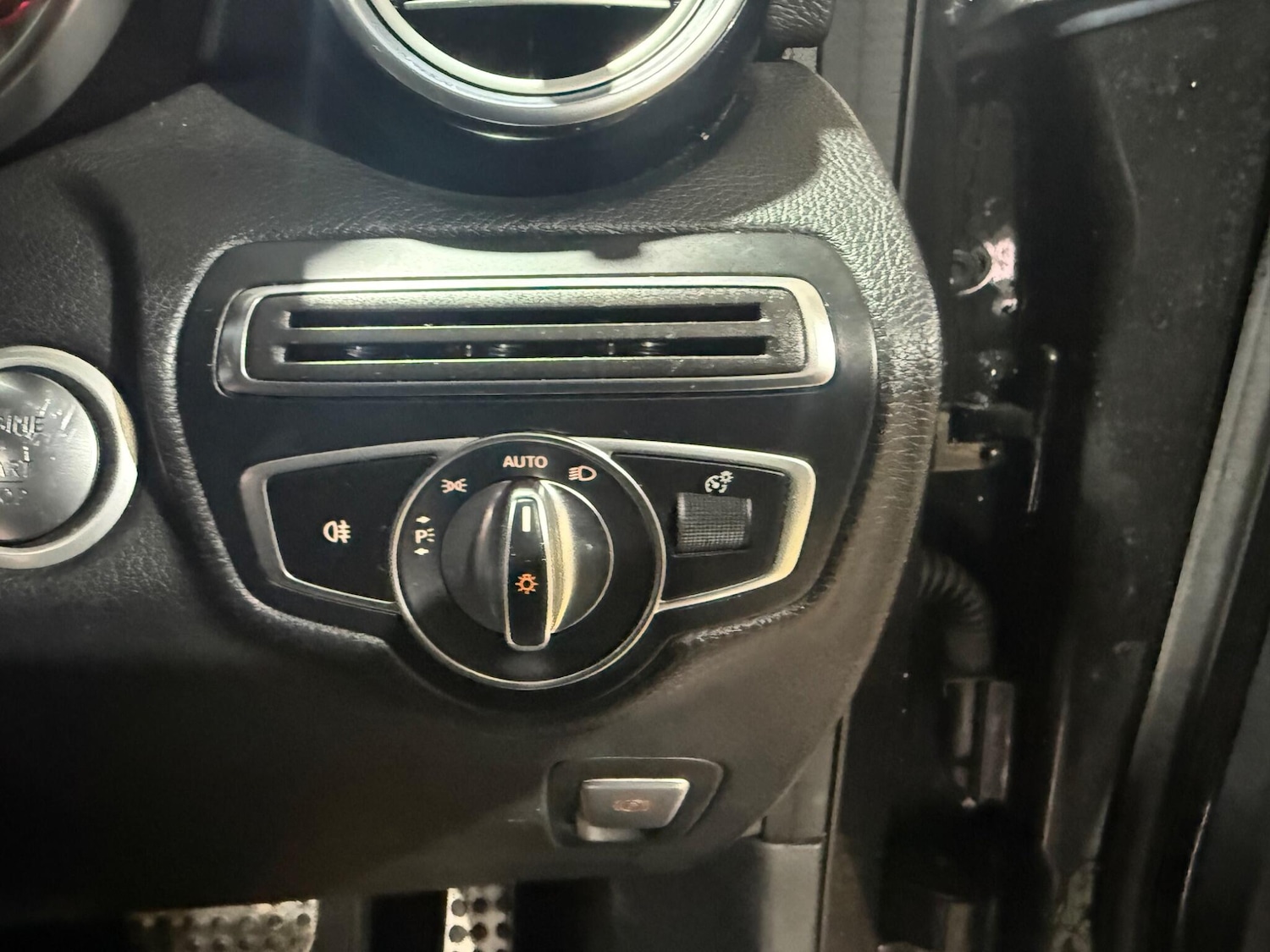 Used Mercedes-Benz GLC 2018 for sale - 77320533: Photo 32