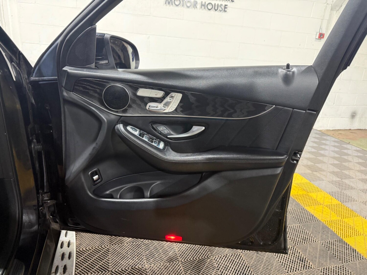 Used Mercedes-Benz GLC 2018 for sale - 77320533: Photo 37