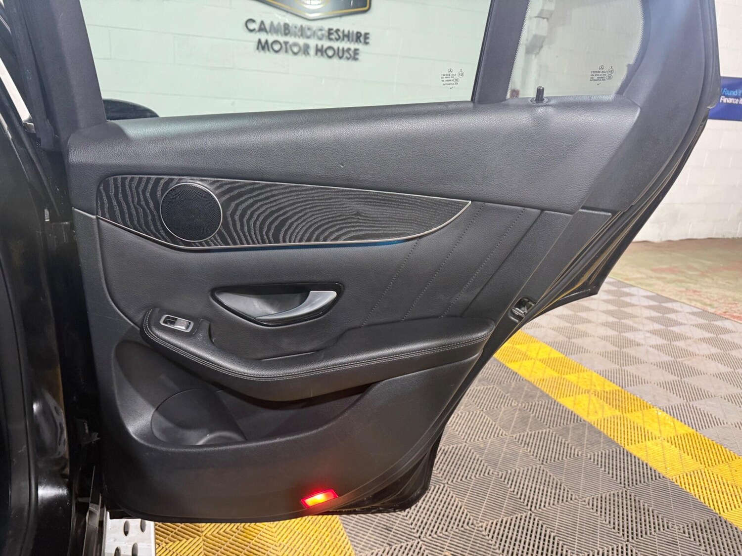 Used Mercedes-Benz GLC 2018 for sale - 77320533: Photo 43