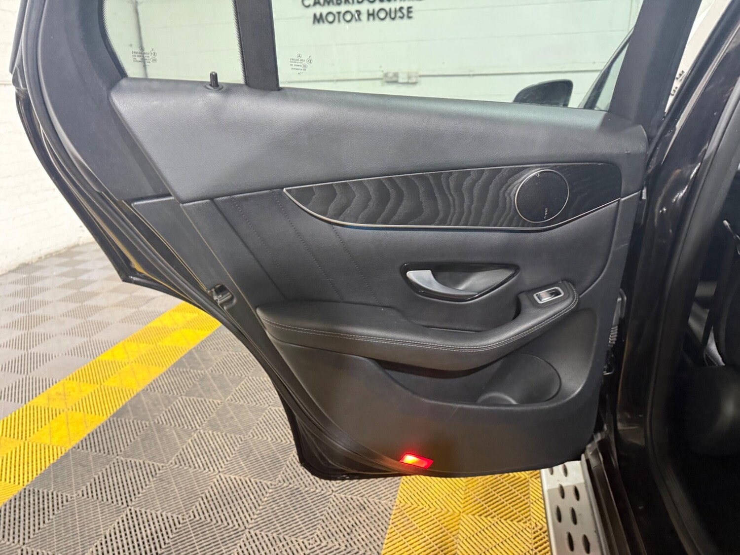 Used Mercedes-Benz GLC 2018 for sale - 77320533: Photo 48