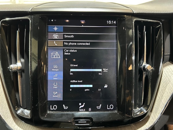 Used Volvo XC60 2018 for sale - 75350761: Photo 16