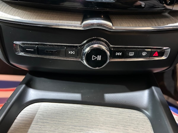 Used Volvo XC60 2018 for sale - 75350761: Photo 20