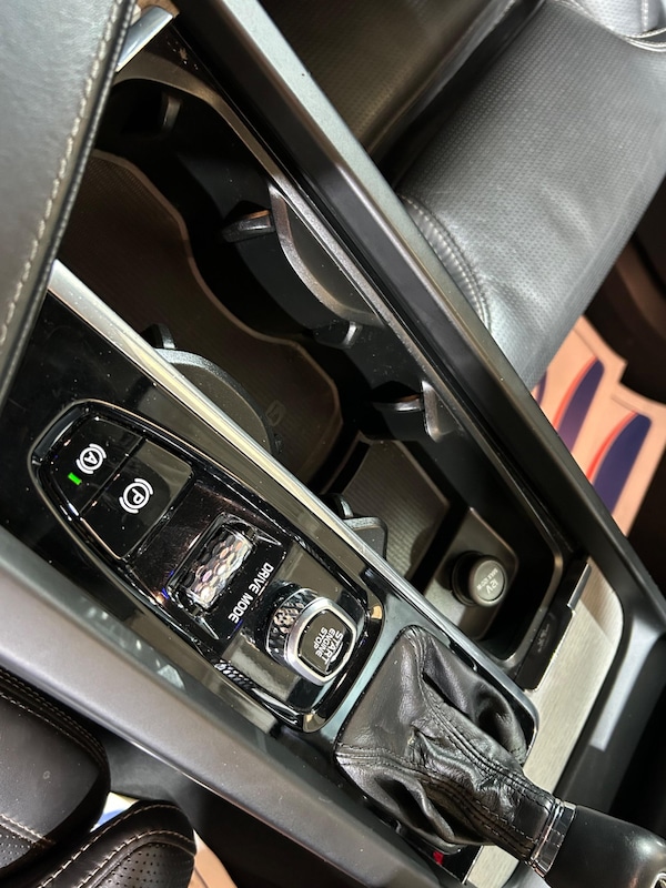 Used Volvo XC60 2018 for sale - 75350761: Photo 23