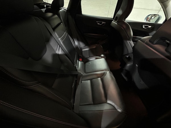 Used Volvo XC60 2018 for sale - 75350761: Photo 46