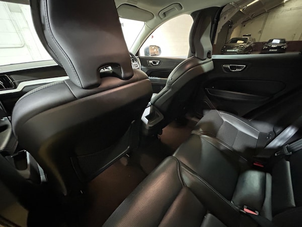 Used Volvo XC60 2018 for sale - 75350761: Photo 50