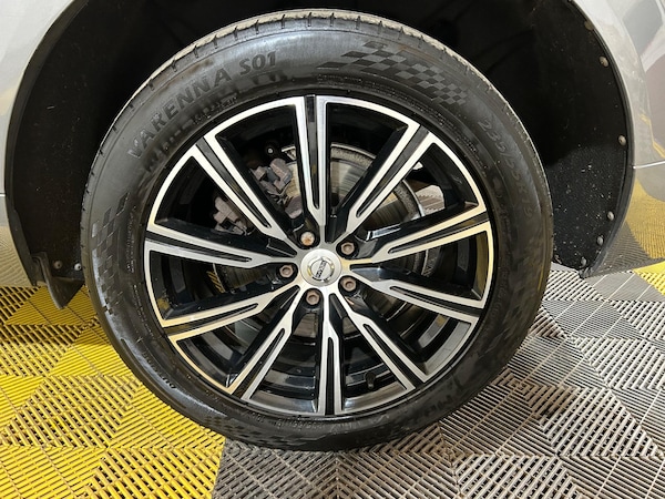 Used Volvo XC60 2018 for sale - 75350761: Photo 64