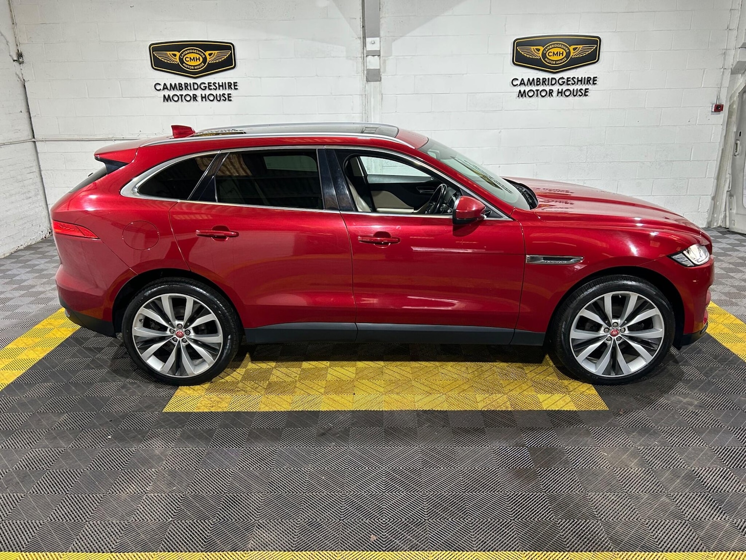 Used Jaguar F-Pace 2018 for sale - 77358649: Photo 16