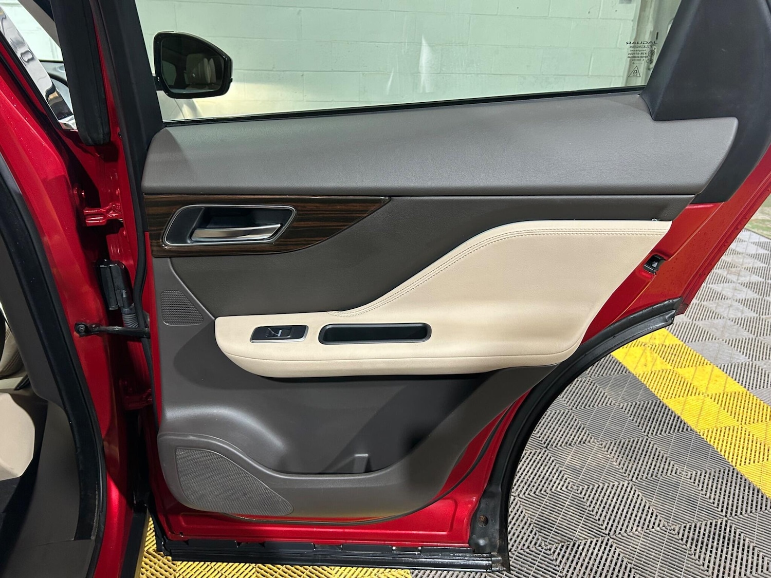 Used Jaguar F-Pace 2018 for sale - 77358649: Photo 52