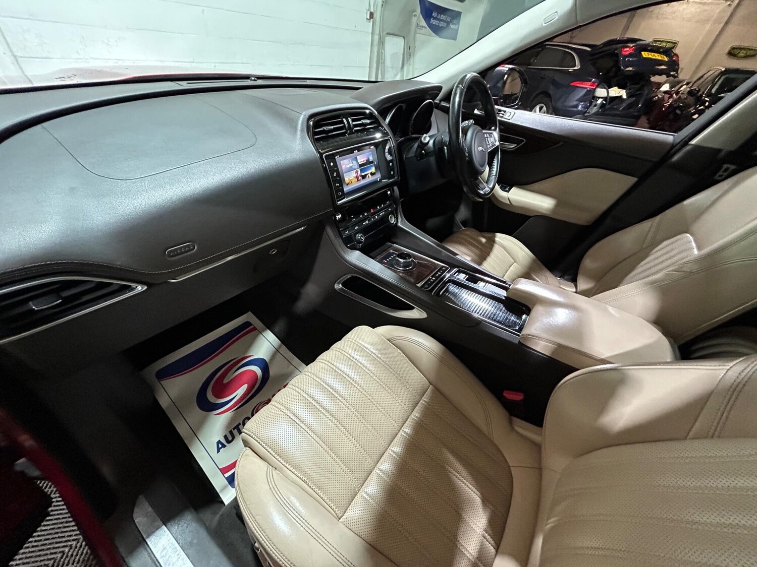 Used Jaguar F-Pace 2018 for sale - 77358649: Photo 79