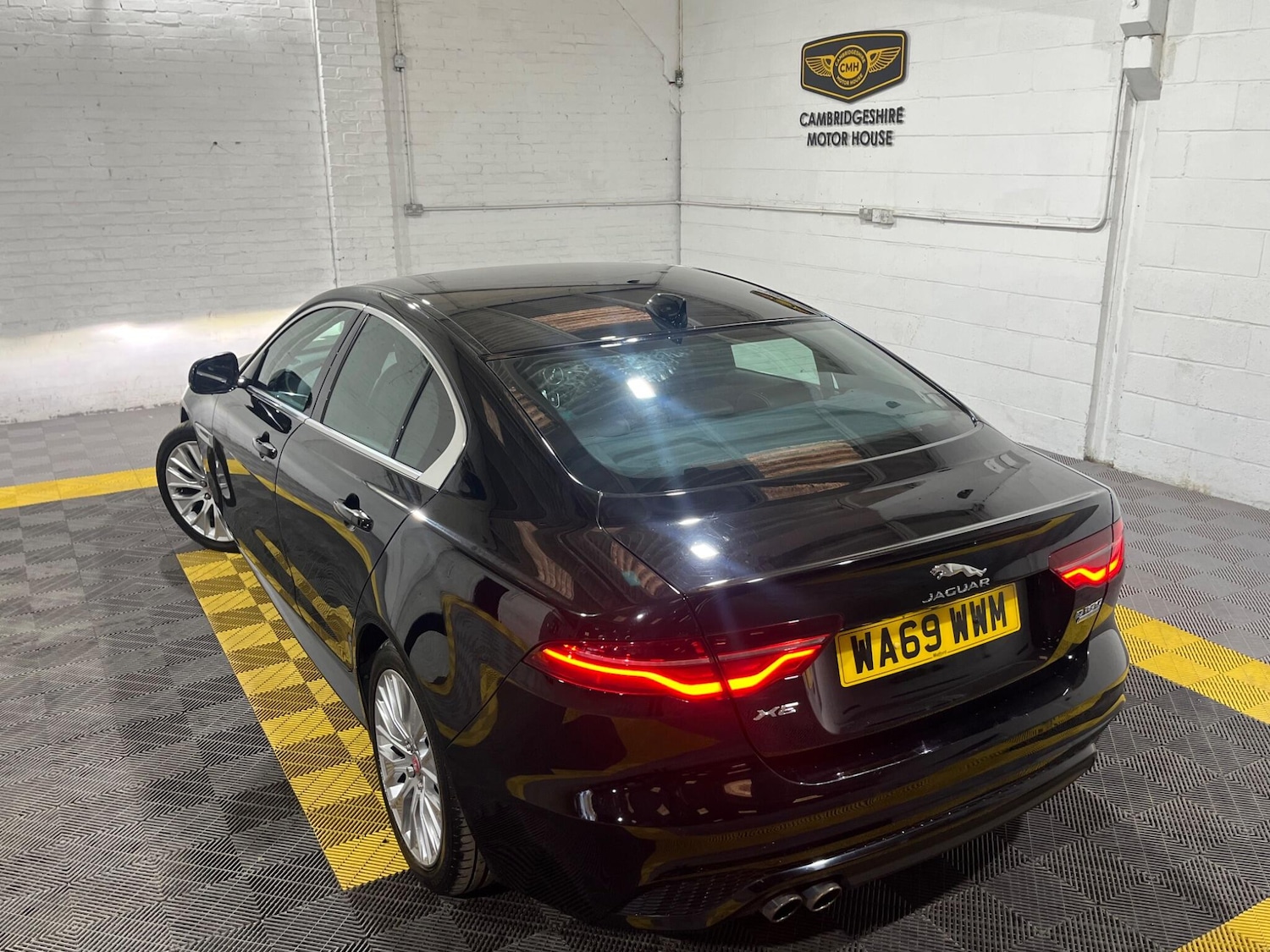 Used Jaguar XE 2019 for sale - 76307044: Photo 14