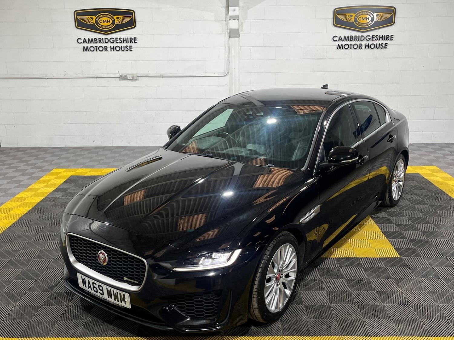 Used Jaguar XE 2019 for sale - 76307044: Photo 15