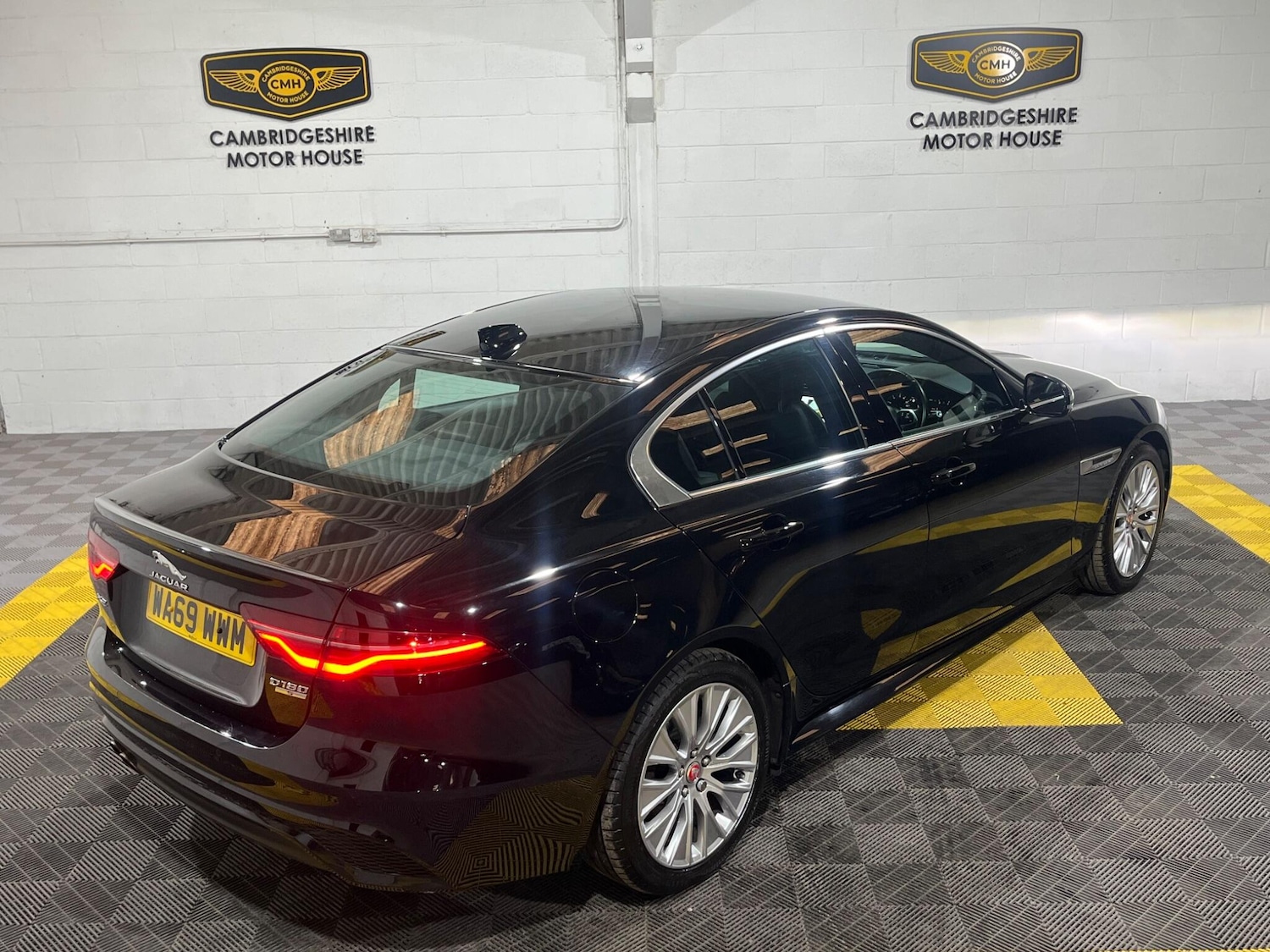 Used Jaguar XE 2019 for sale - 76307044: Photo 19