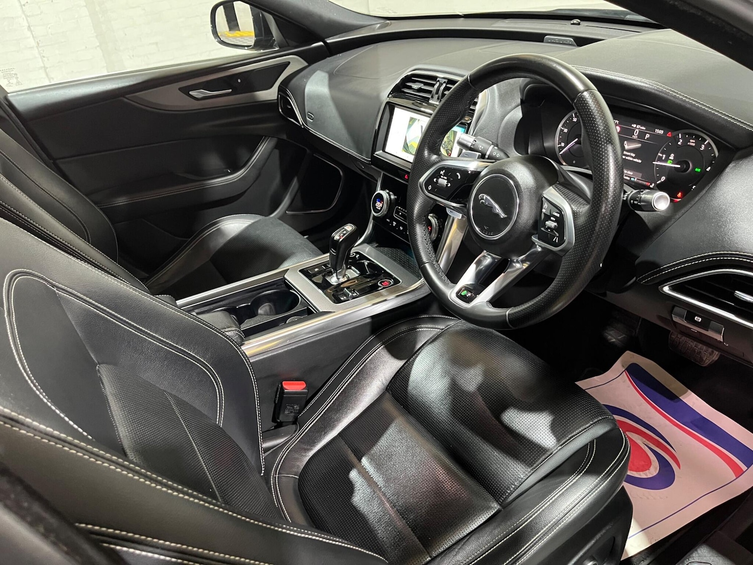 Used Jaguar XE 2019 for sale - 76307044: Photo 3