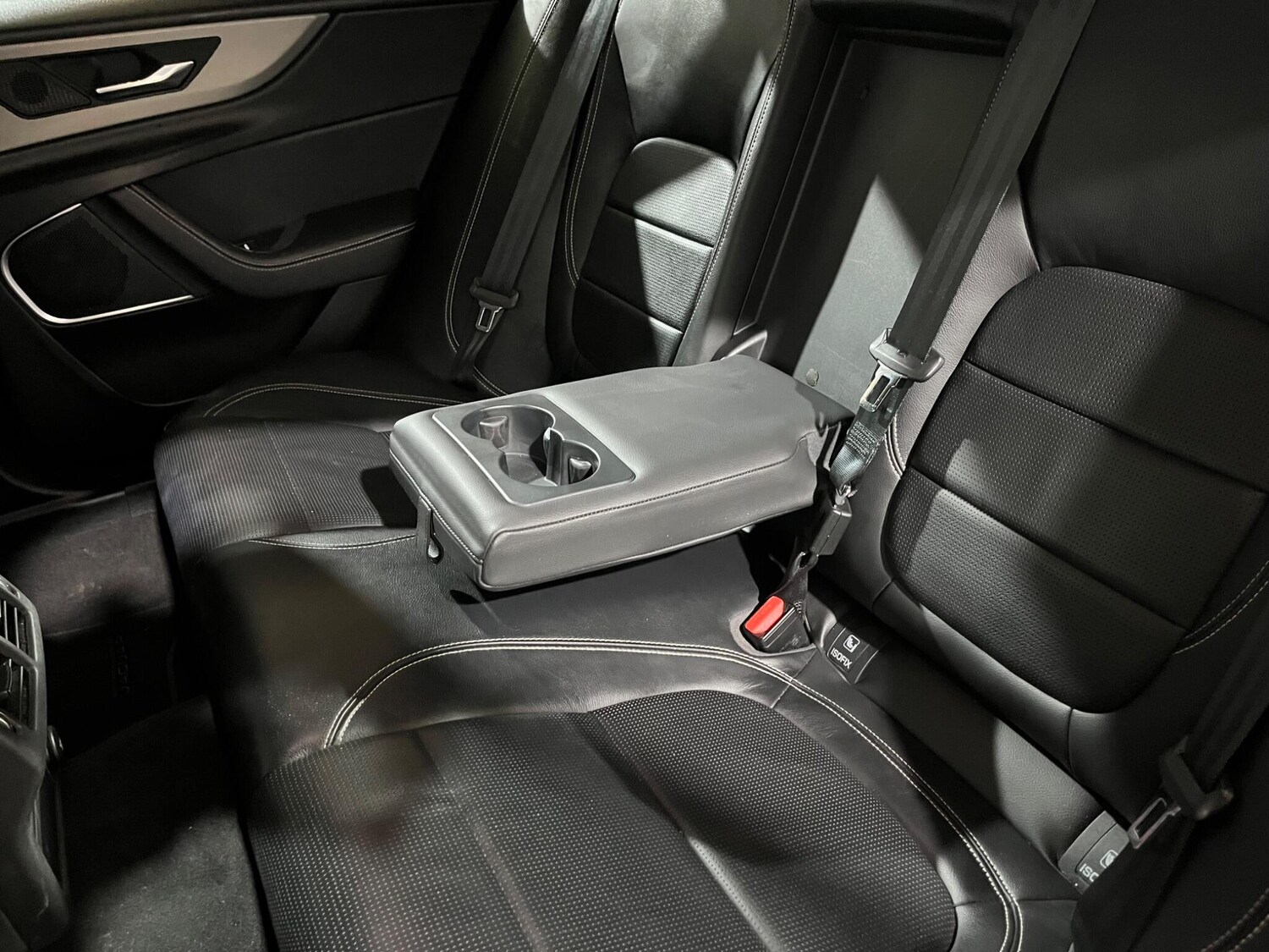 Used Jaguar XE 2019 for sale - 76307044: Photo 31