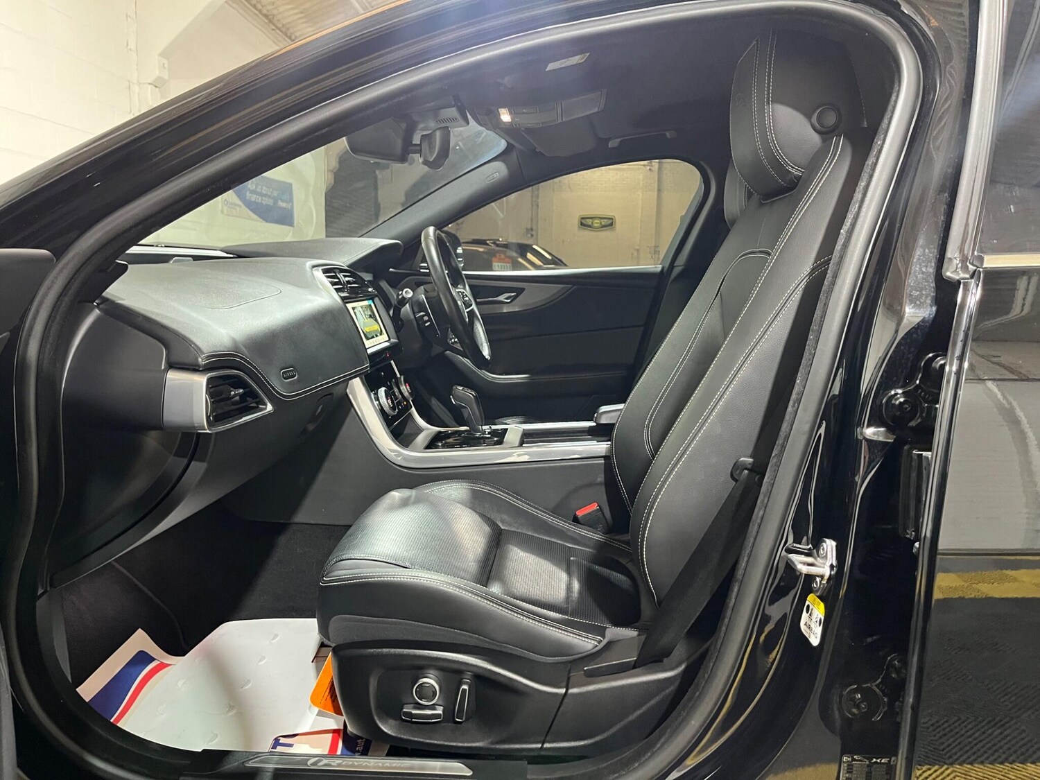 Used Jaguar XE 2019 for sale - 76307044: Photo 39