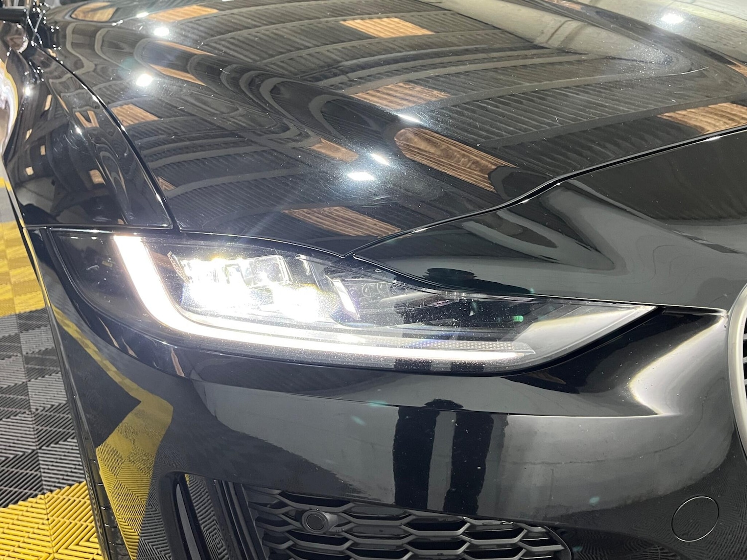 Used Jaguar XE 2019 for sale - 76307044: Photo 44