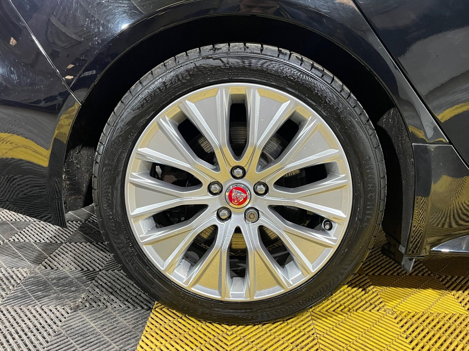 Used Jaguar XE 2019 for sale - 76307044: Photo 46