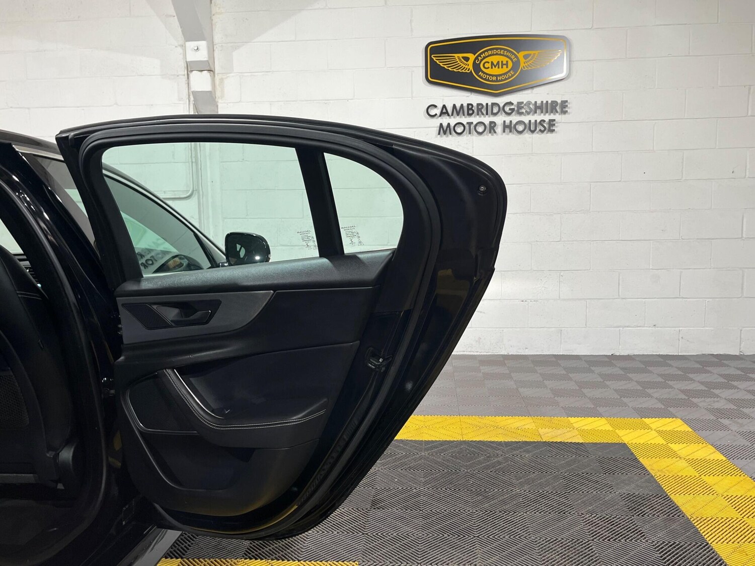 Used Jaguar XE 2019 for sale - 76307044: Photo 52