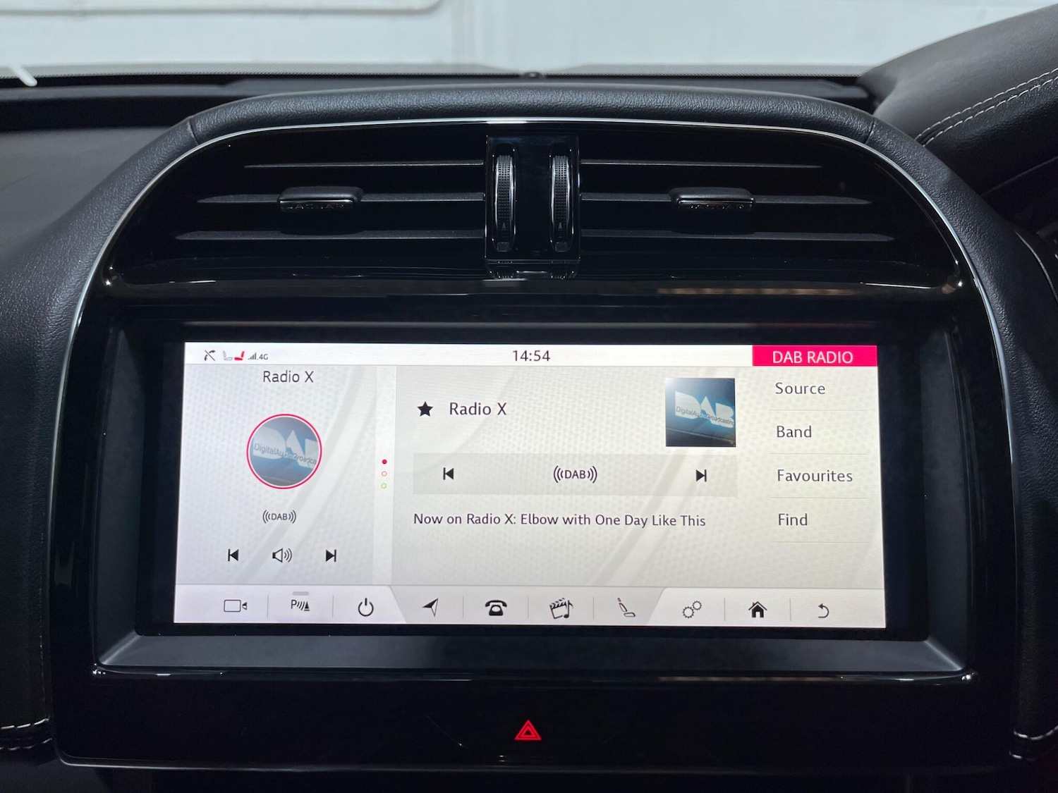 Used Jaguar XE 2019 for sale - 76307044: Photo 63