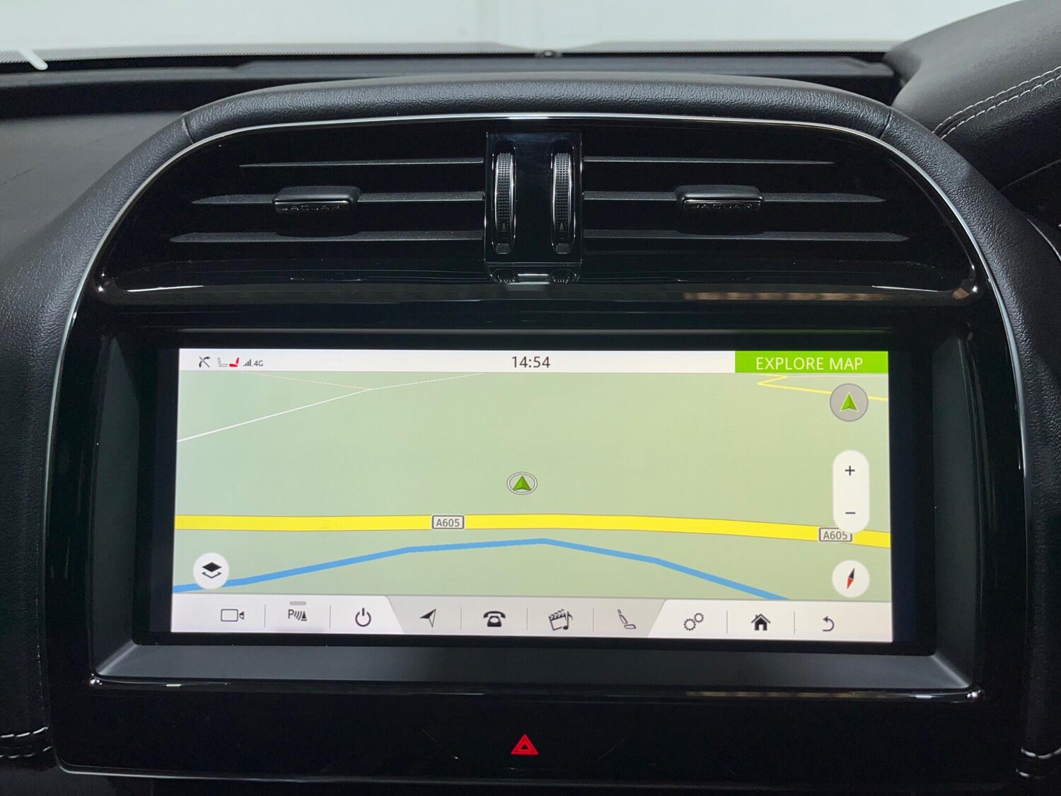 Used Jaguar XE 2019 for sale - 76307044: Photo 65