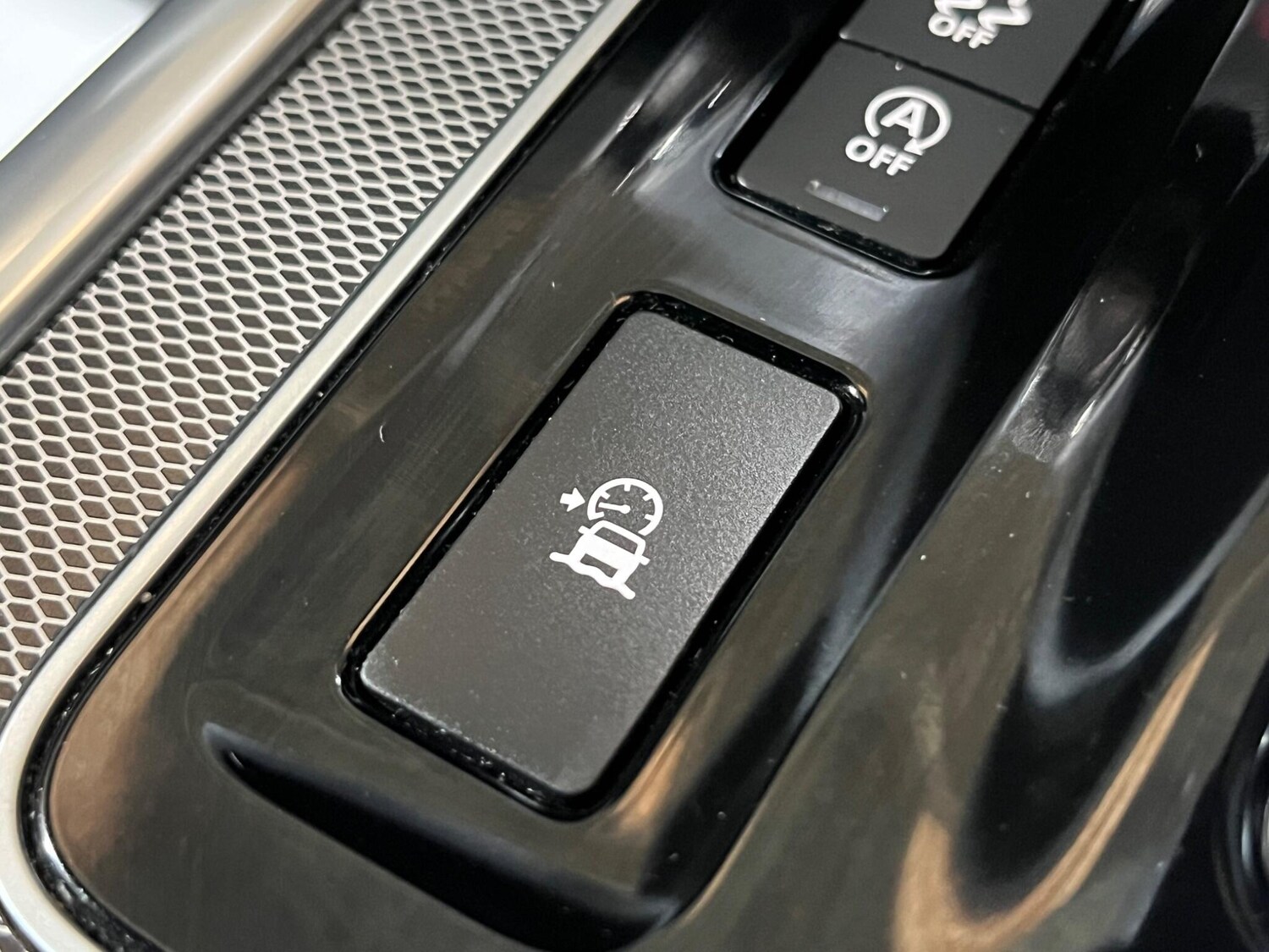 Used Jaguar XE 2019 for sale - 76307044: Photo 72