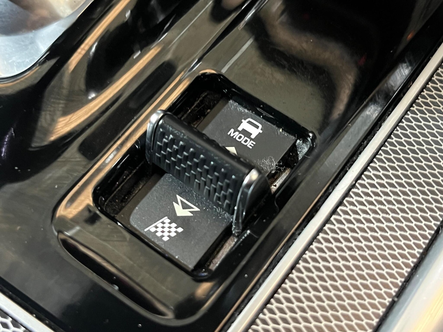 Used Jaguar XE 2019 for sale - 76307044: Photo 75