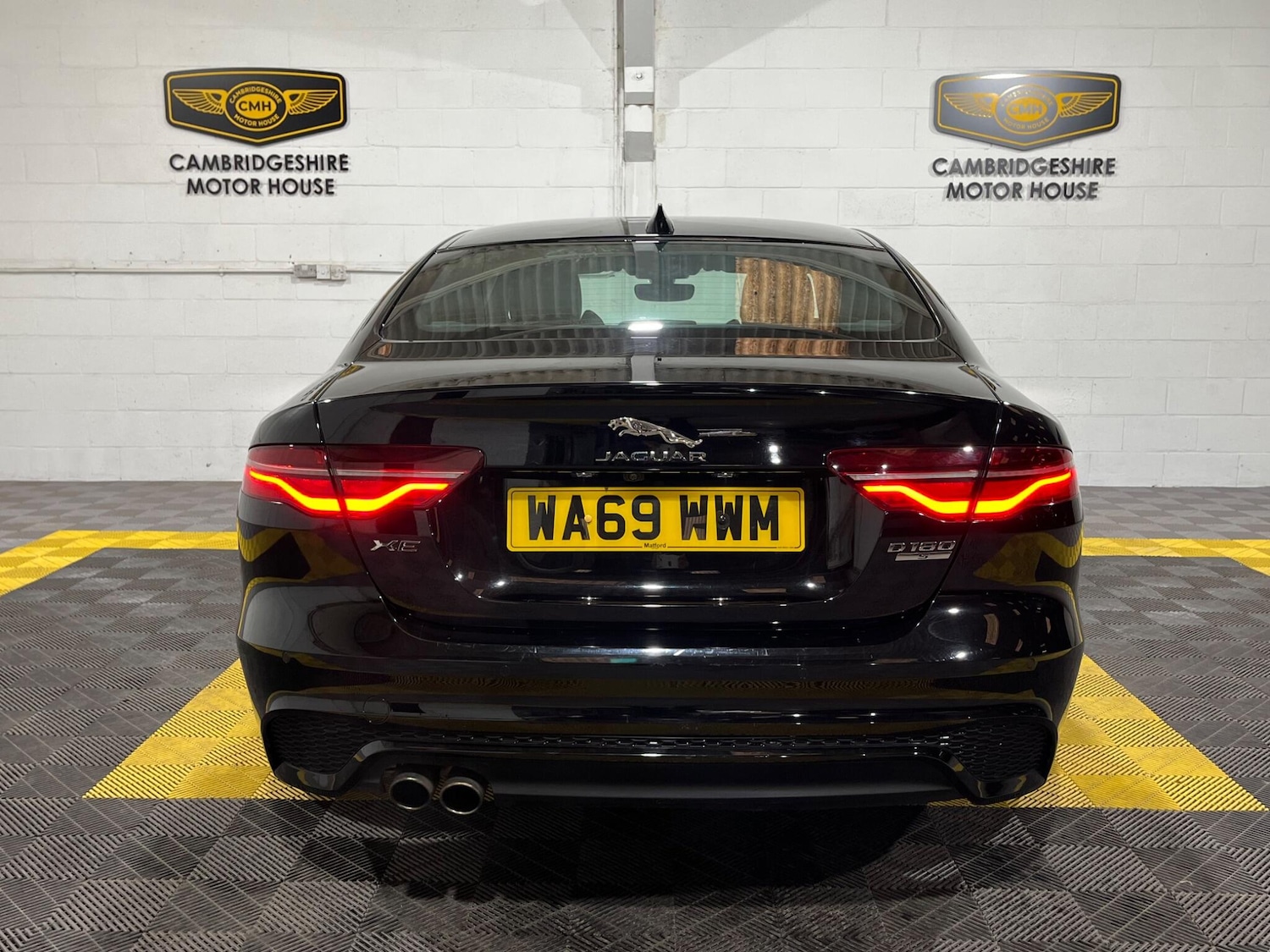 Used Jaguar XE 2019 for sale - 76307044: Photo 9