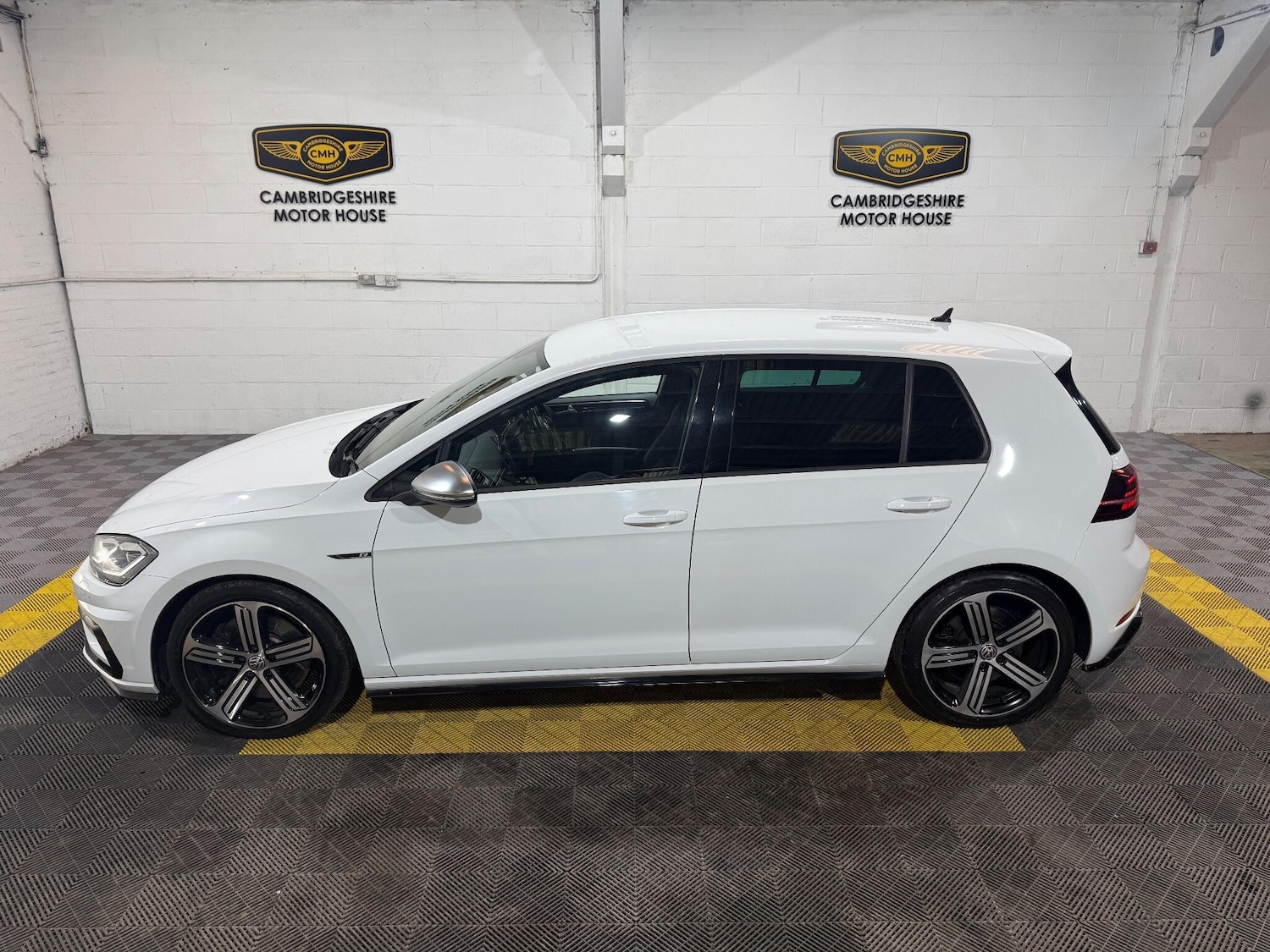 Used Volkswagen Golf 2017 for sale - 76935989: Photo 13