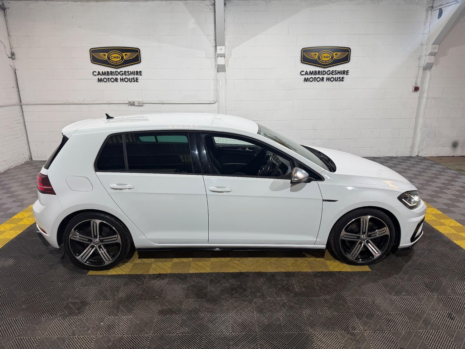 Used Volkswagen Golf 2017 for sale - 76935989: Photo 18