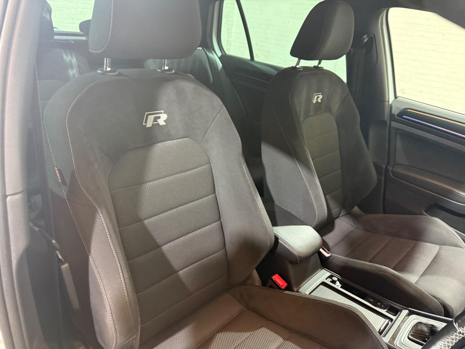 Used Volkswagen Golf 2017 for sale - 76935989: Photo 38