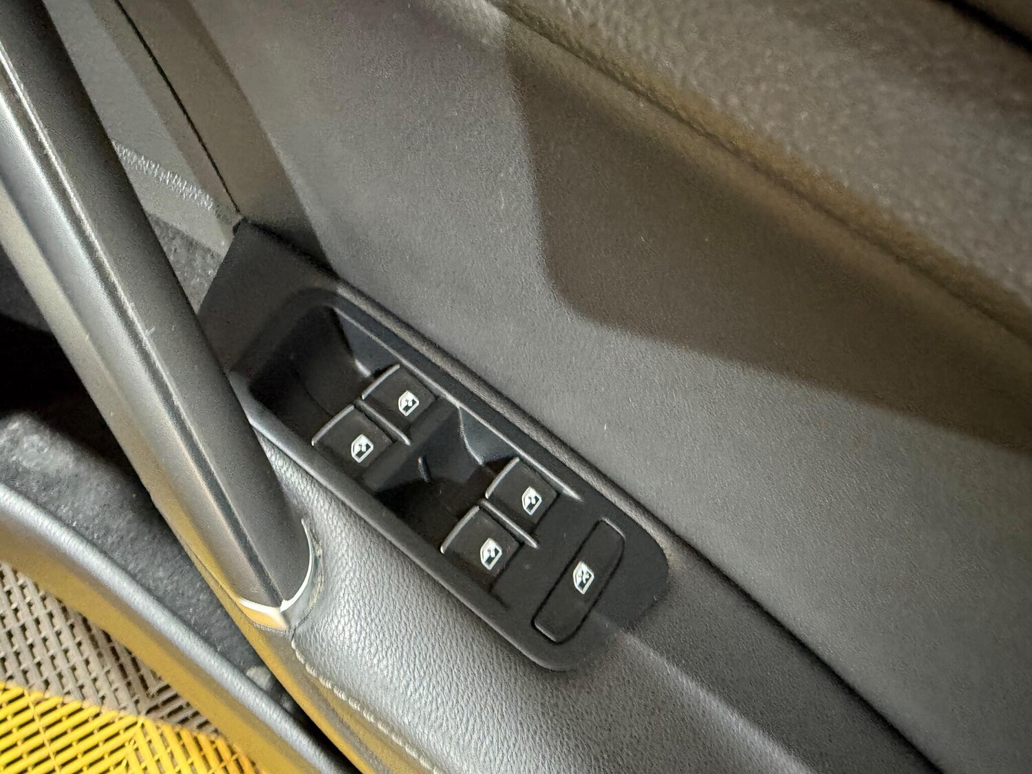 Used Volkswagen Golf 2017 for sale - 76935989: Photo 42