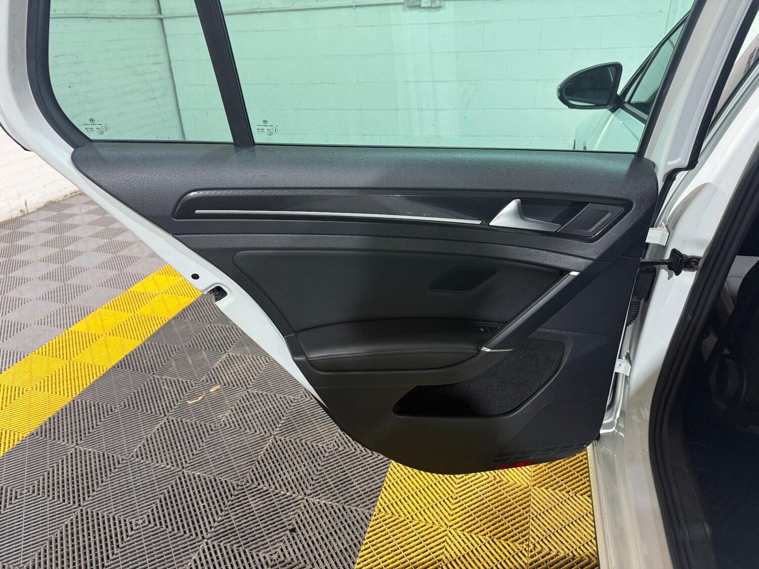 Used Volkswagen Golf 2017 for sale - 76935989: Photo 54