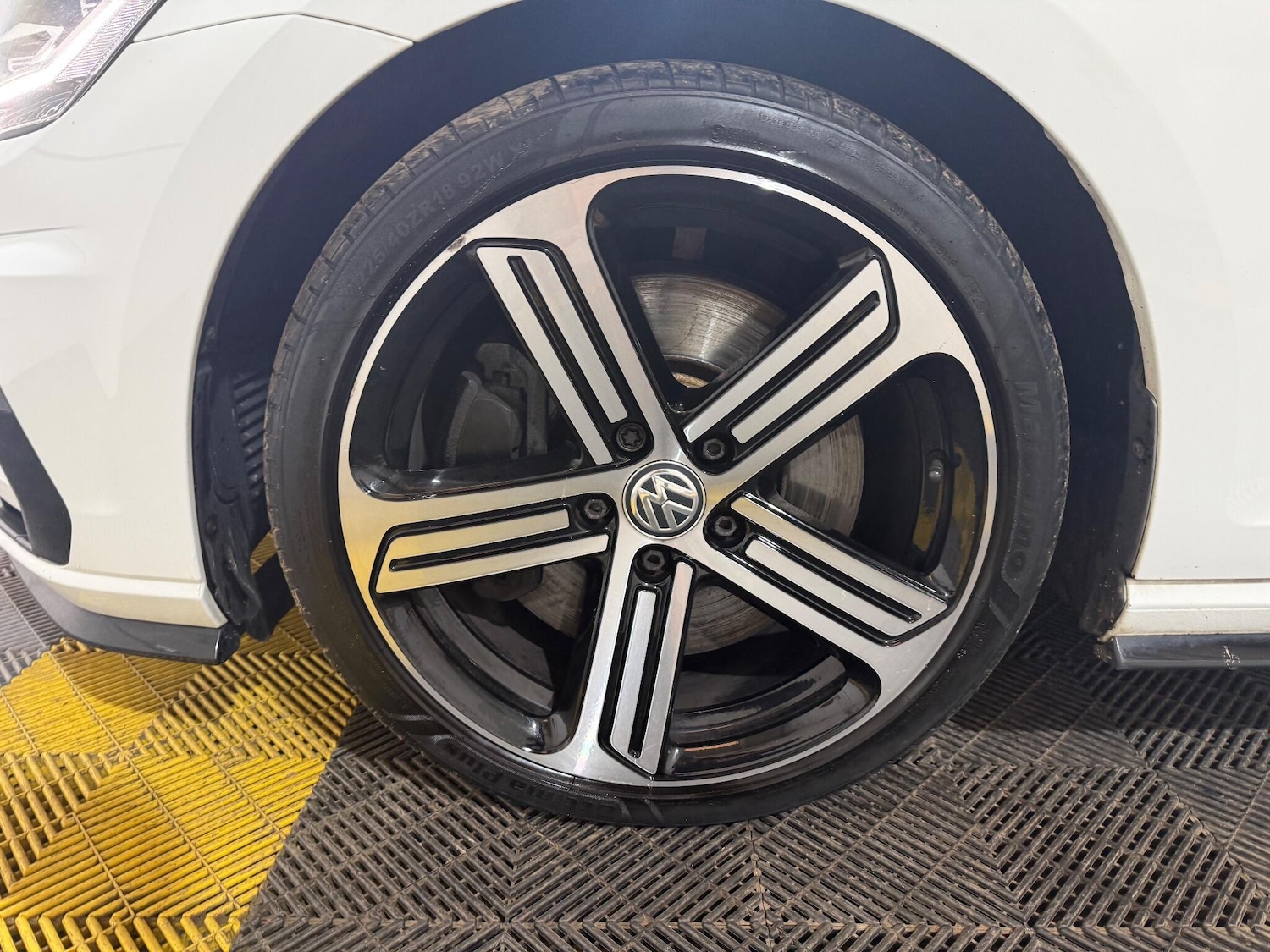 Used Volkswagen Golf 2017 for sale - 76935989: Photo 65