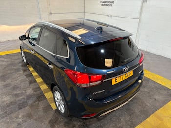 Used Kia Carens 2017 for sale - 79681078: Photo