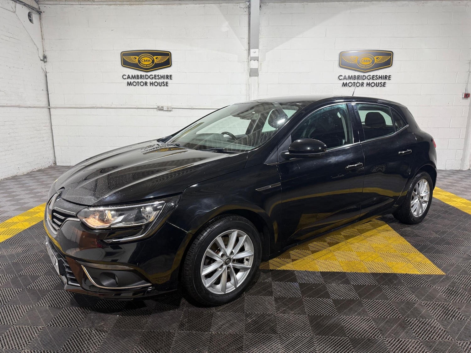Used Renault Megane 2017 for sale - 77091098: Photo 5