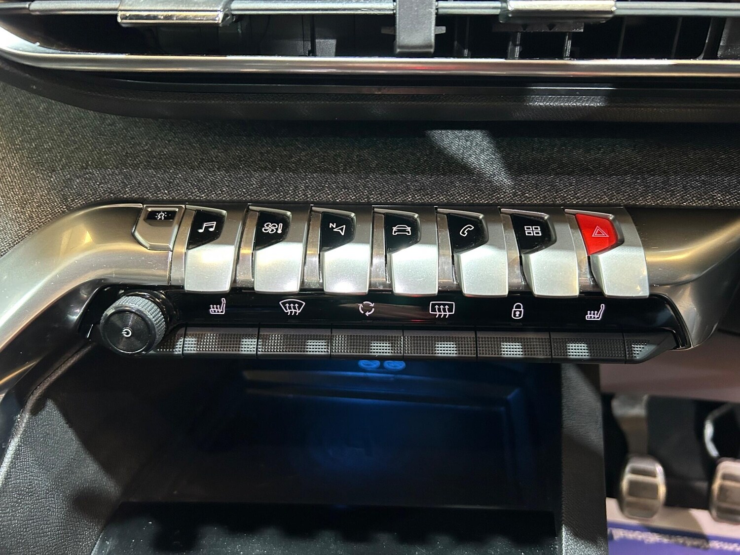 Used Peugeot 3008 2019 for sale - 76137457: Photo 22