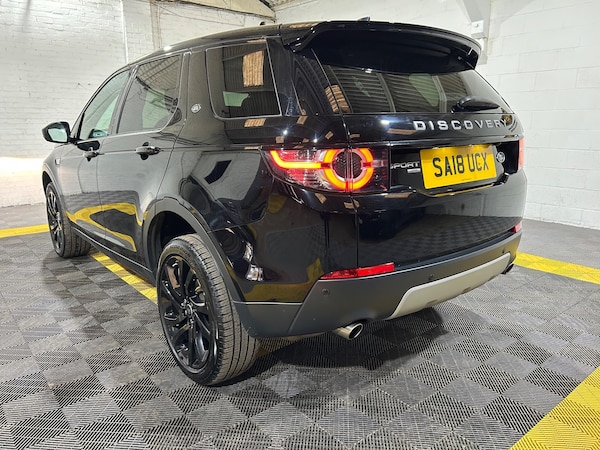 Used Land Rover Discovery Sport 2018 for sale - 76326820: Photo 2