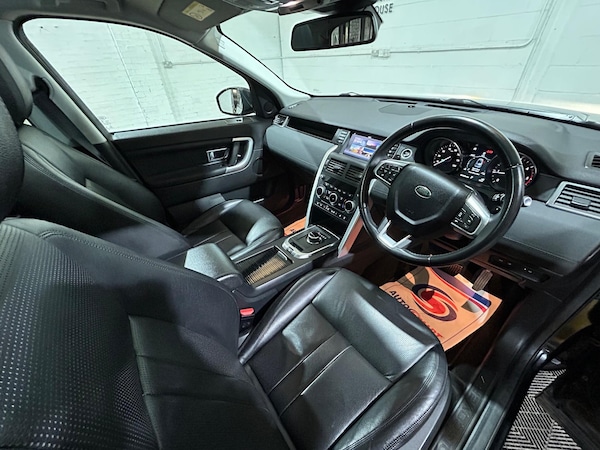Used Land Rover Discovery Sport 2018 for sale - 76326820: Photo 31