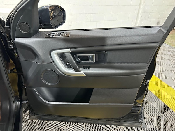 Used Land Rover Discovery Sport 2018 for sale - 76326820: Photo 37