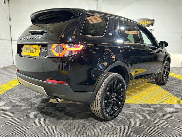 Used Land Rover Discovery Sport 2018 for sale - 76326820: Photo 4